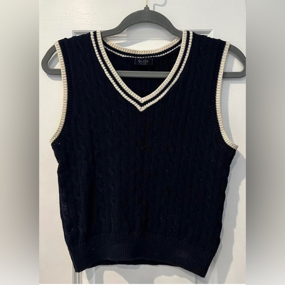 Brandy Melville Marlena Sweater Vest